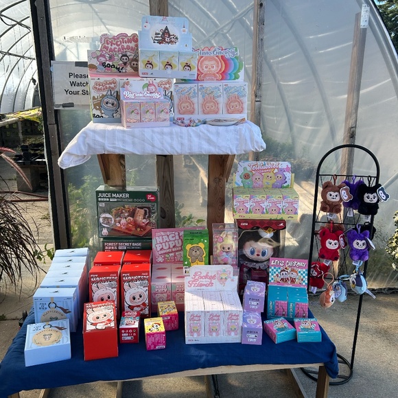 Pop Mart The Monsters Let’s Checkmate Series Pendant Blind Box - Picture 2 of 6